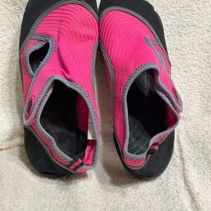 Pink and Black Athletic Water Shoes with Quick-Dry Design